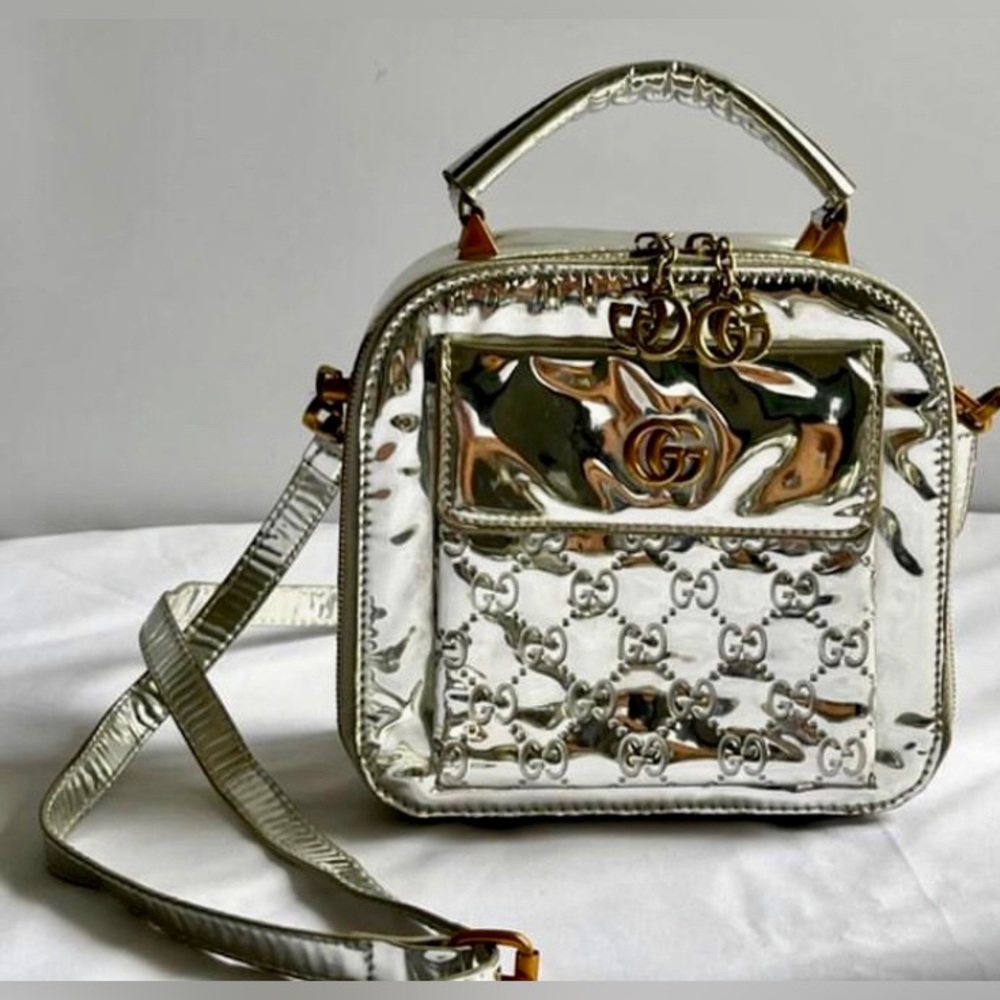 Pre Owned Gucci Gucciissima leather Silver top handle Bag